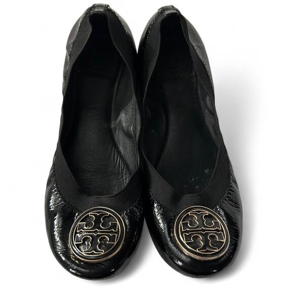 Chic Comfy Tory Burch Black Patent Leather Ballet Flats Slip on Gold Logo 6 M - Picture 1 of 5